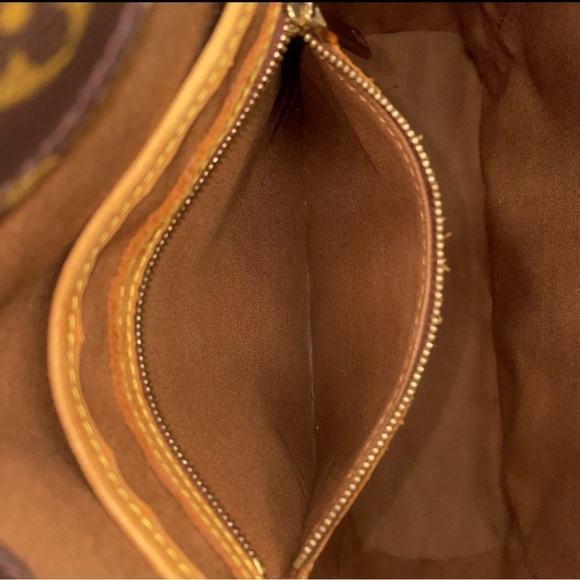 Auth Louis Vuitton
Monogram Vavin GM
Tote Bag - Picture 4 of 16